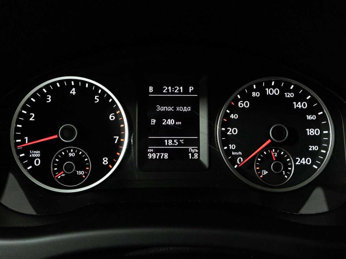 Volkswagen Tiguan с пробегом — 2015 год. Фото: #11