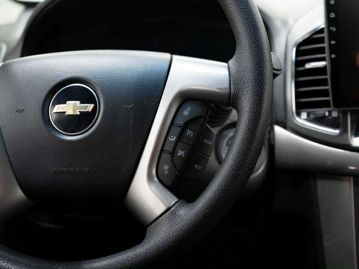 Chevrolet Captiva с пробегом — 2012 год. Фото: #13