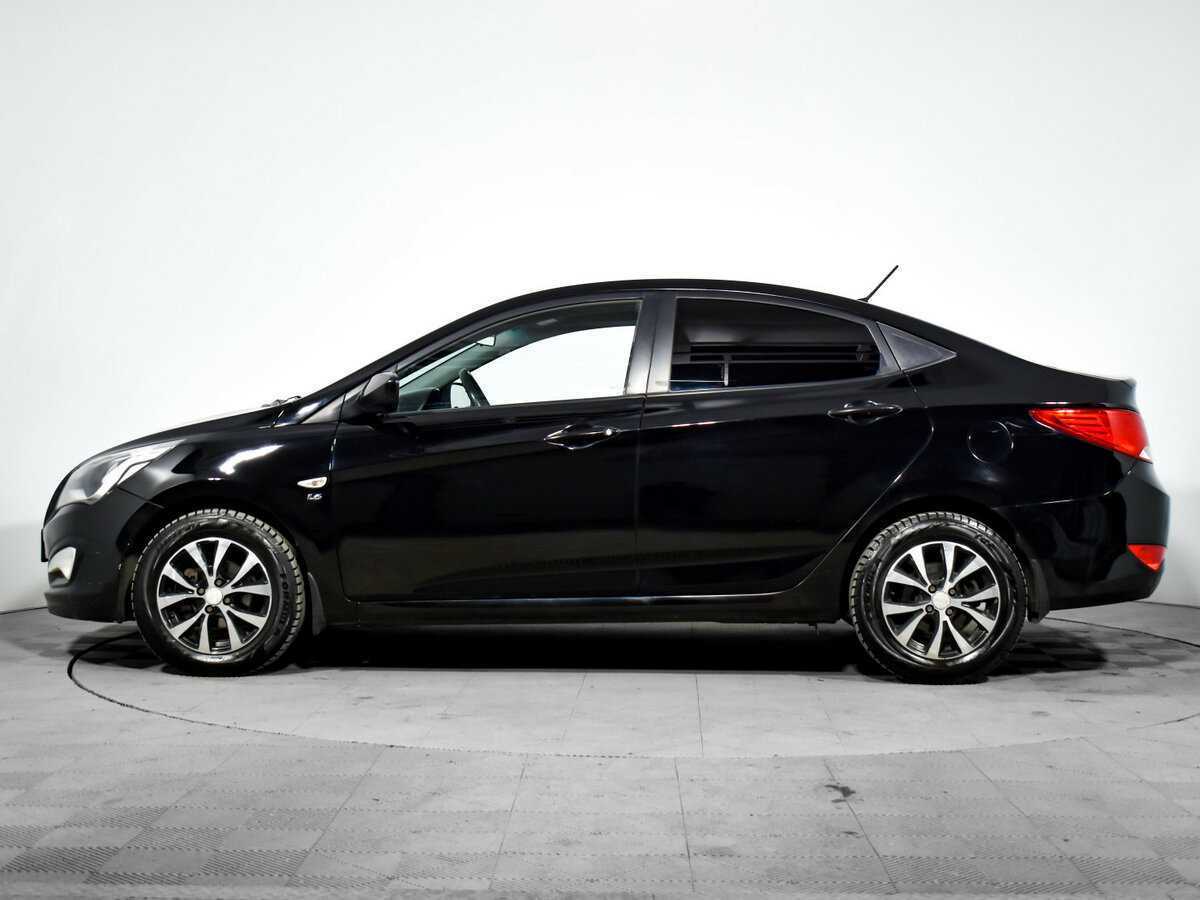 Hyundai Solaris с пробегом — 2015 год. Фото: #7