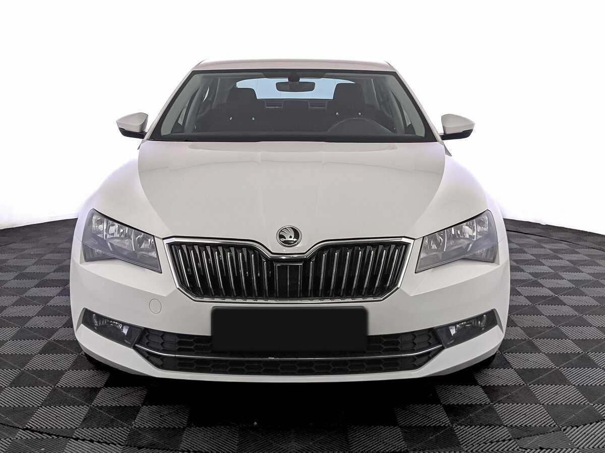 Skoda Superb с пробегом — 2018 год. Фото: #1