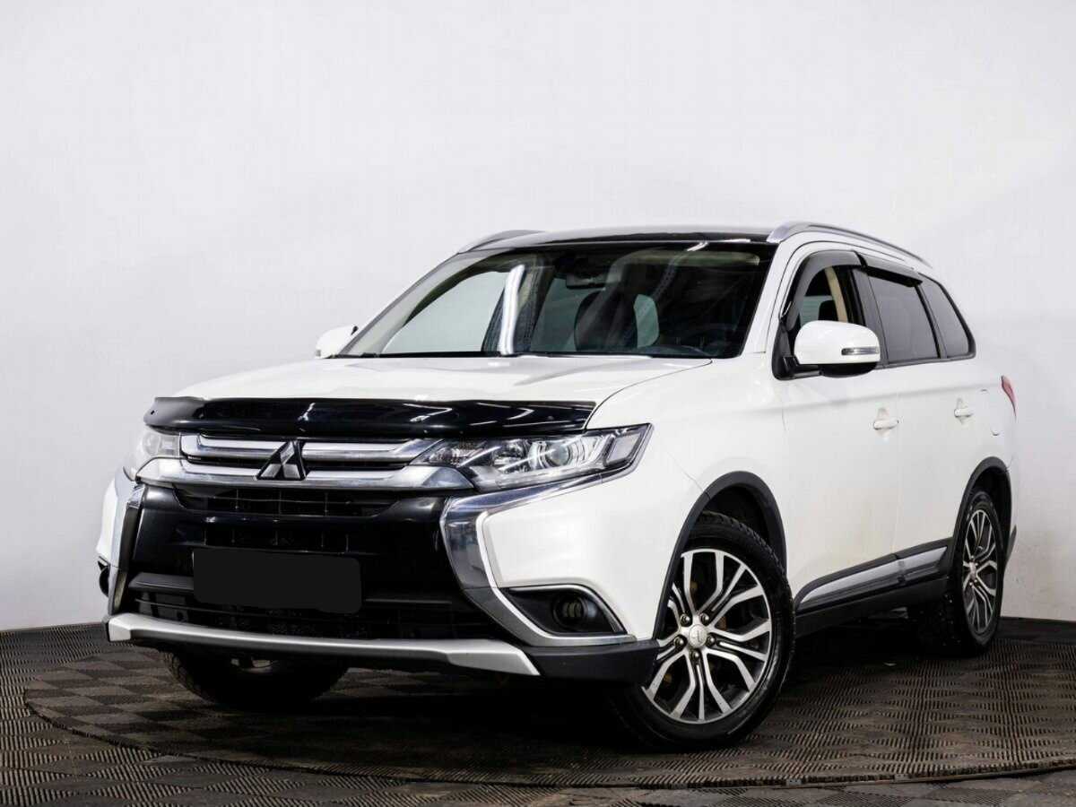 Mitsubishi Outlander с пробегом — 2015 год. Фото: #0