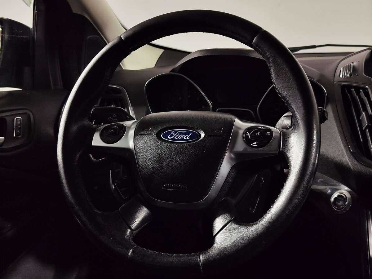 Ford Kuga с пробегом — 2015 год. Фото: #8