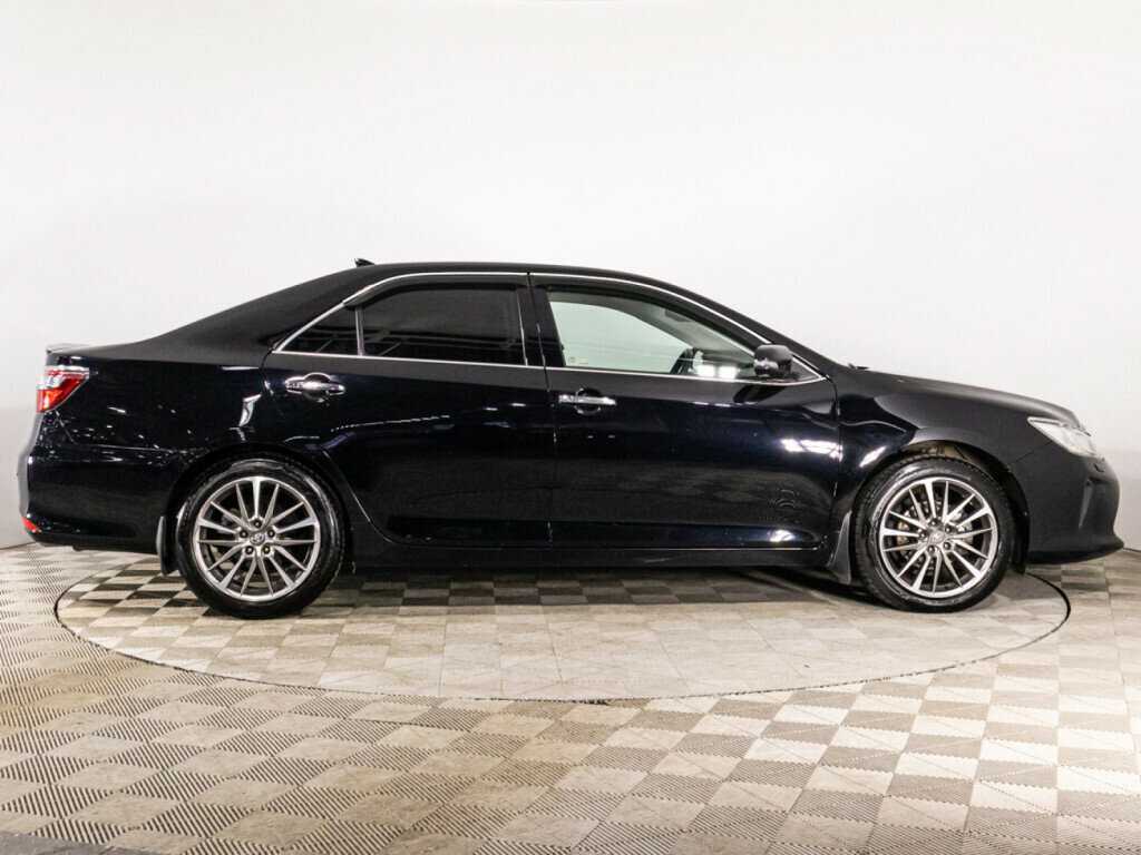 Toyota Camry с пробегом — 2016 год. Фото: #3