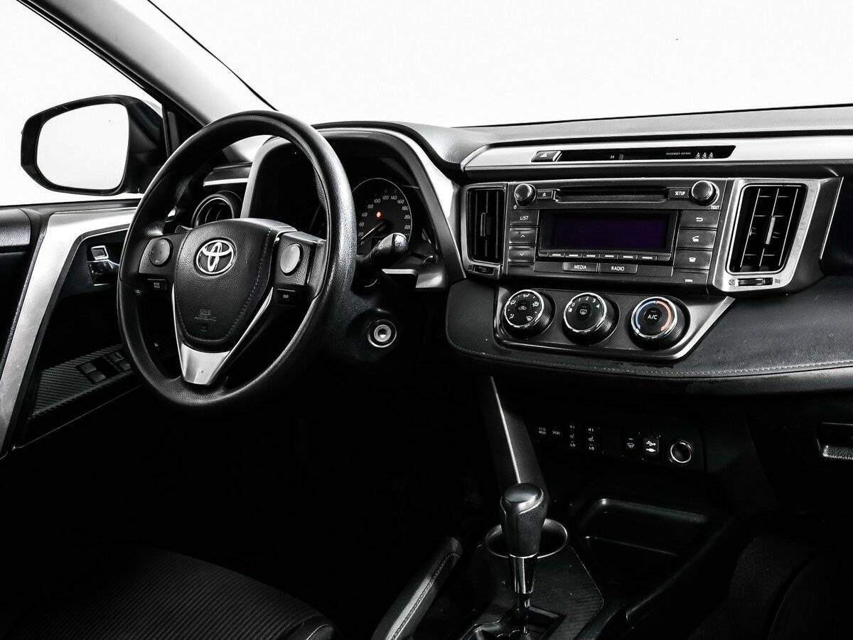 Toyota RAV4 с пробегом — 2013 год. Фото: #8