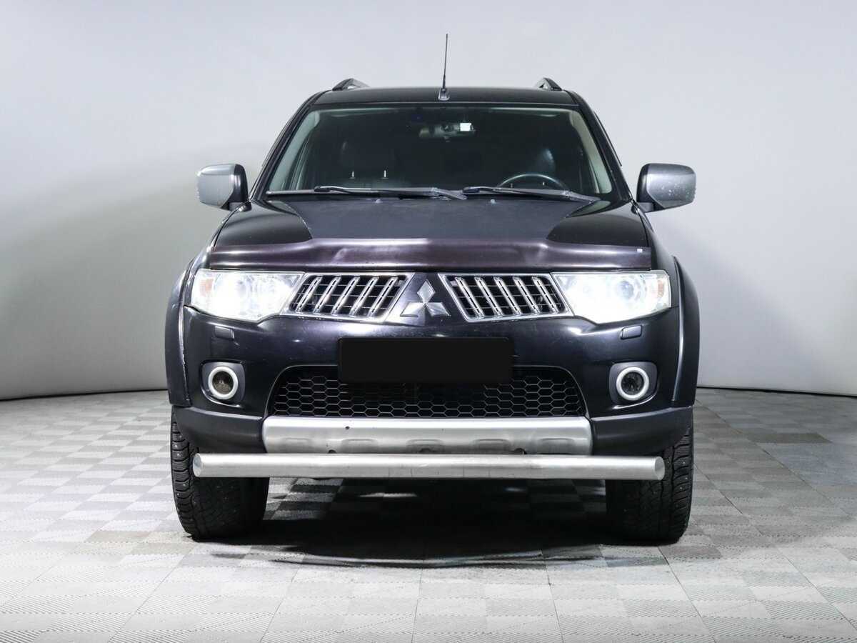 Mitsubishi Pajero Sport с пробегом — 2012 год. Фото: #1