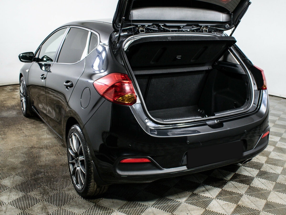 Kia Ceed с пробегом — 2014 год. Фото: #6