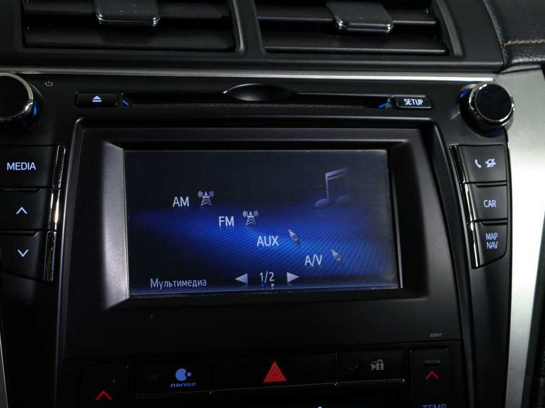 Toyota Camry с пробегом — 2016 год. Фото: #22