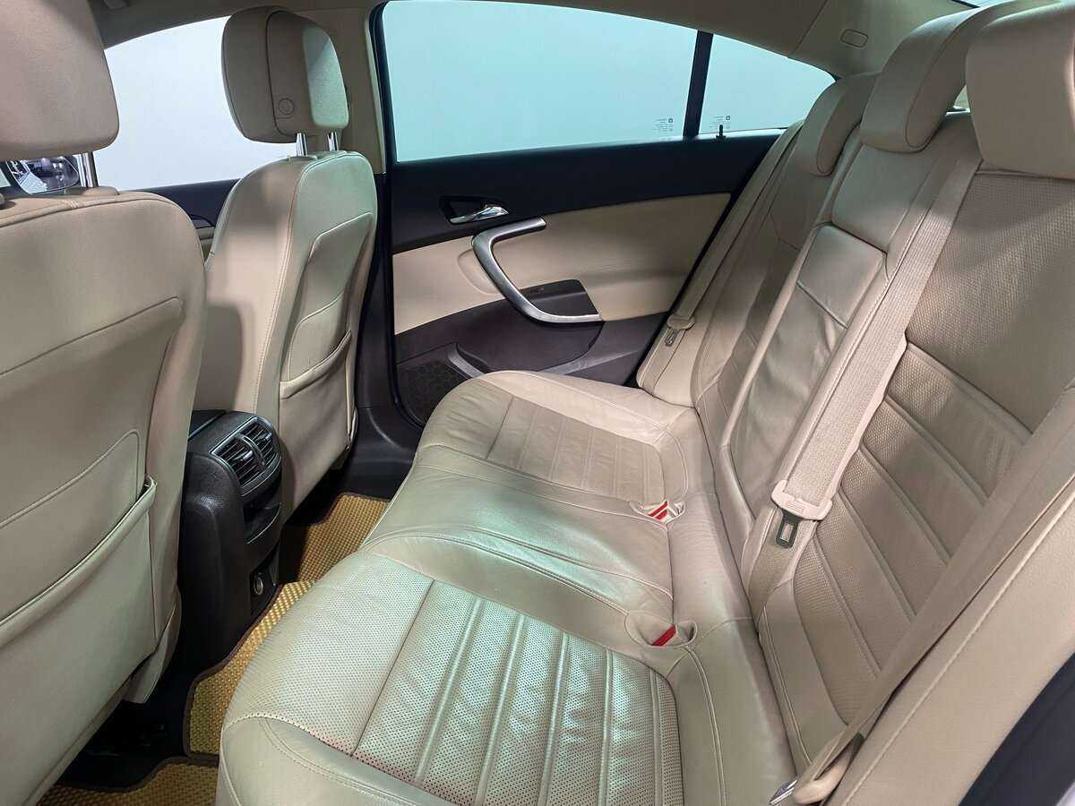 Opel Insignia с пробегом — 2013 год. Фото: #8