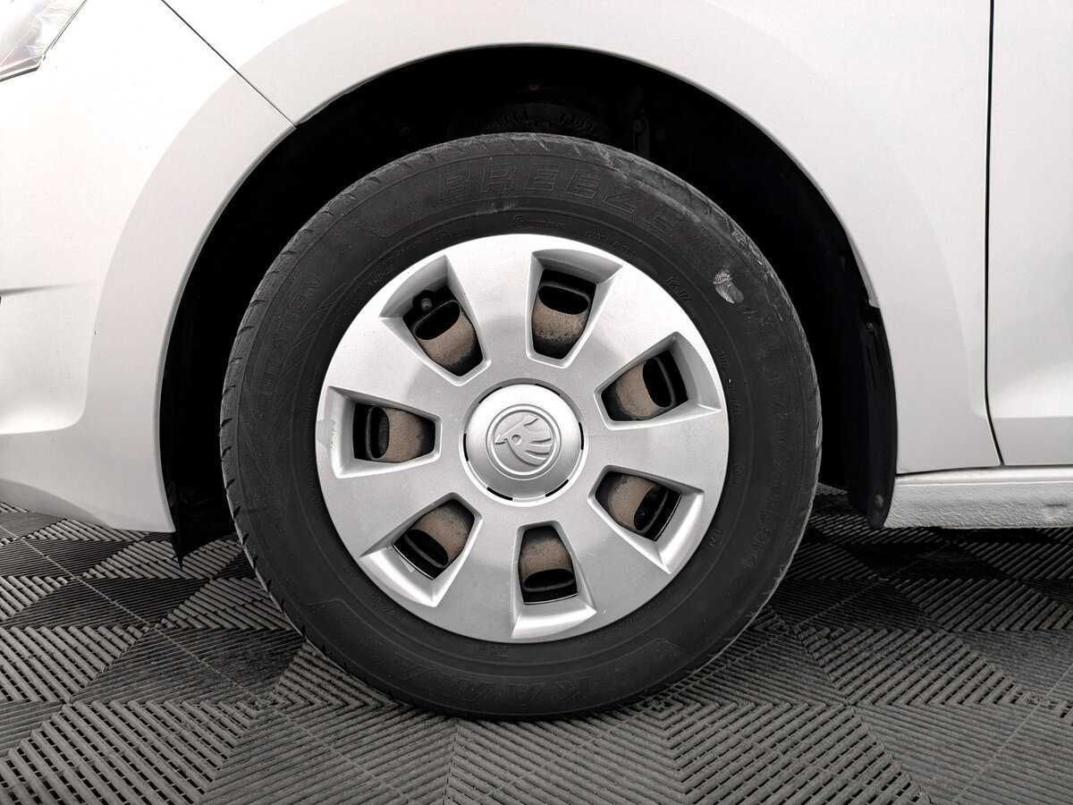 Skoda Rapid с пробегом — 2017 год. Фото: #17