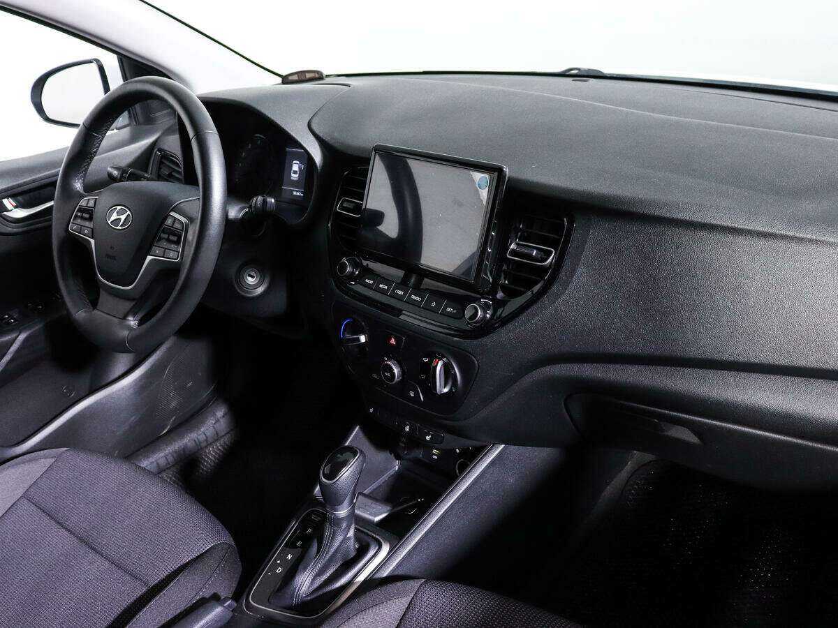 Hyundai Solaris с пробегом — 2020 год. Фото: #7