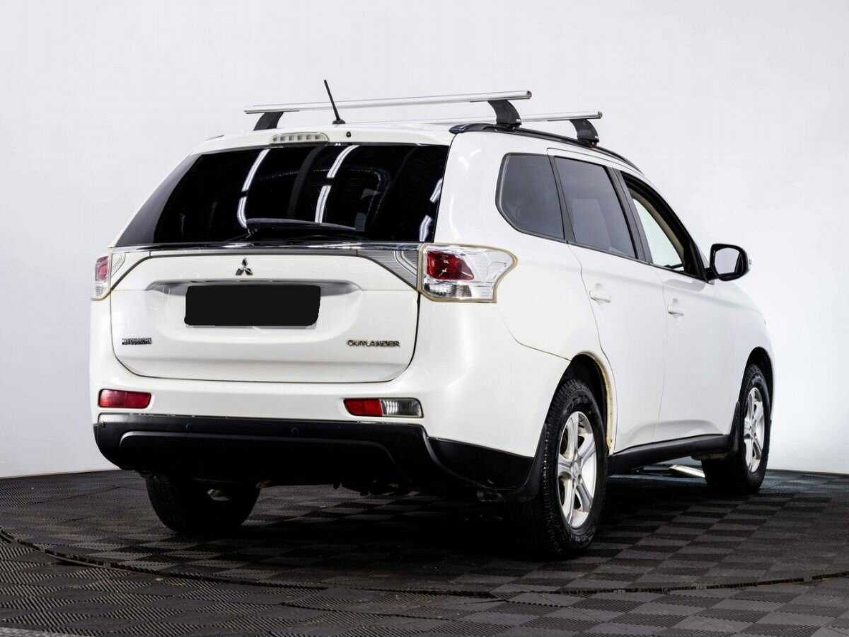 Mitsubishi Outlander с пробегом — 2012 год. Фото: #5