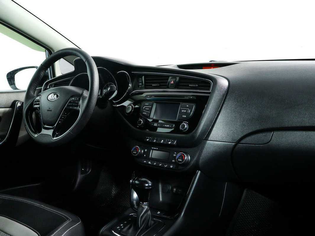 Kia Ceed с пробегом — 2015 год. Фото: #8