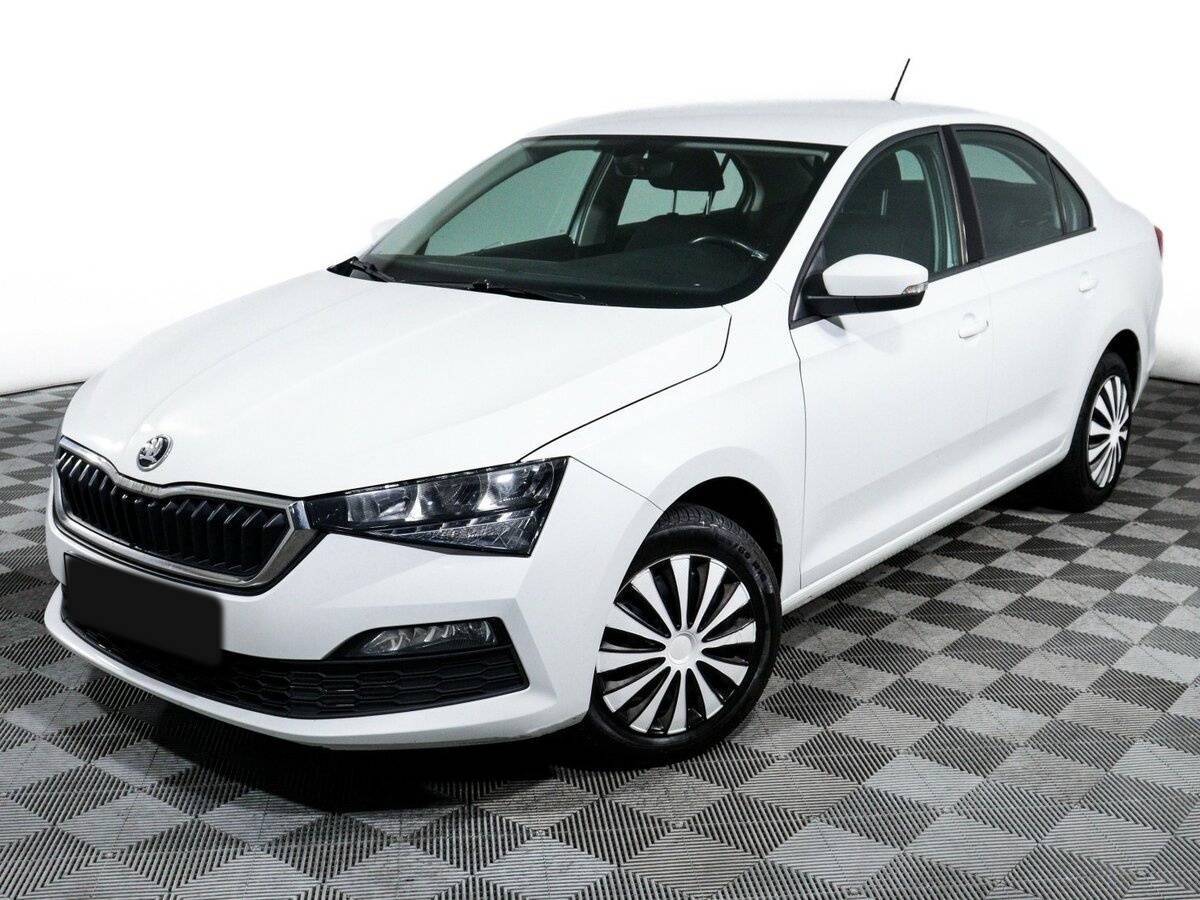 Skoda Rapid с пробегом — 2021 год. Фото: #16