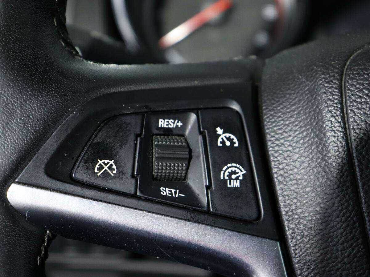 Opel Astra с пробегом — 2013 год. Фото: #16