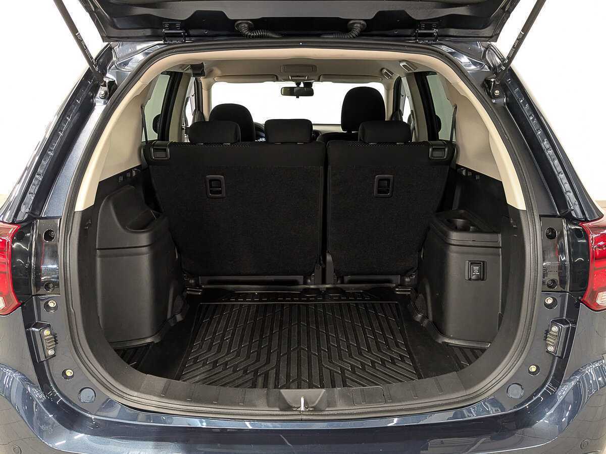 Mitsubishi Outlander с пробегом — 2019 год. Фото: #9