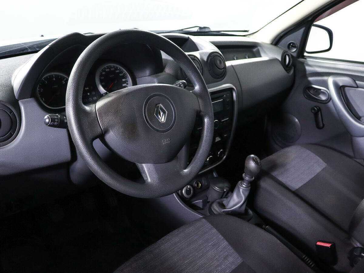Renault Duster с пробегом — 2013 год. Фото: #12