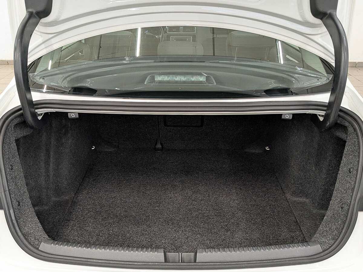 Volkswagen Jetta с пробегом — 2016 год. Фото: #9