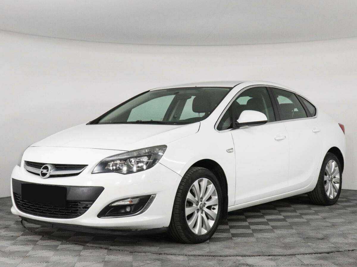 Opel Astra с пробегом — 2014 год. Посмотреть фото