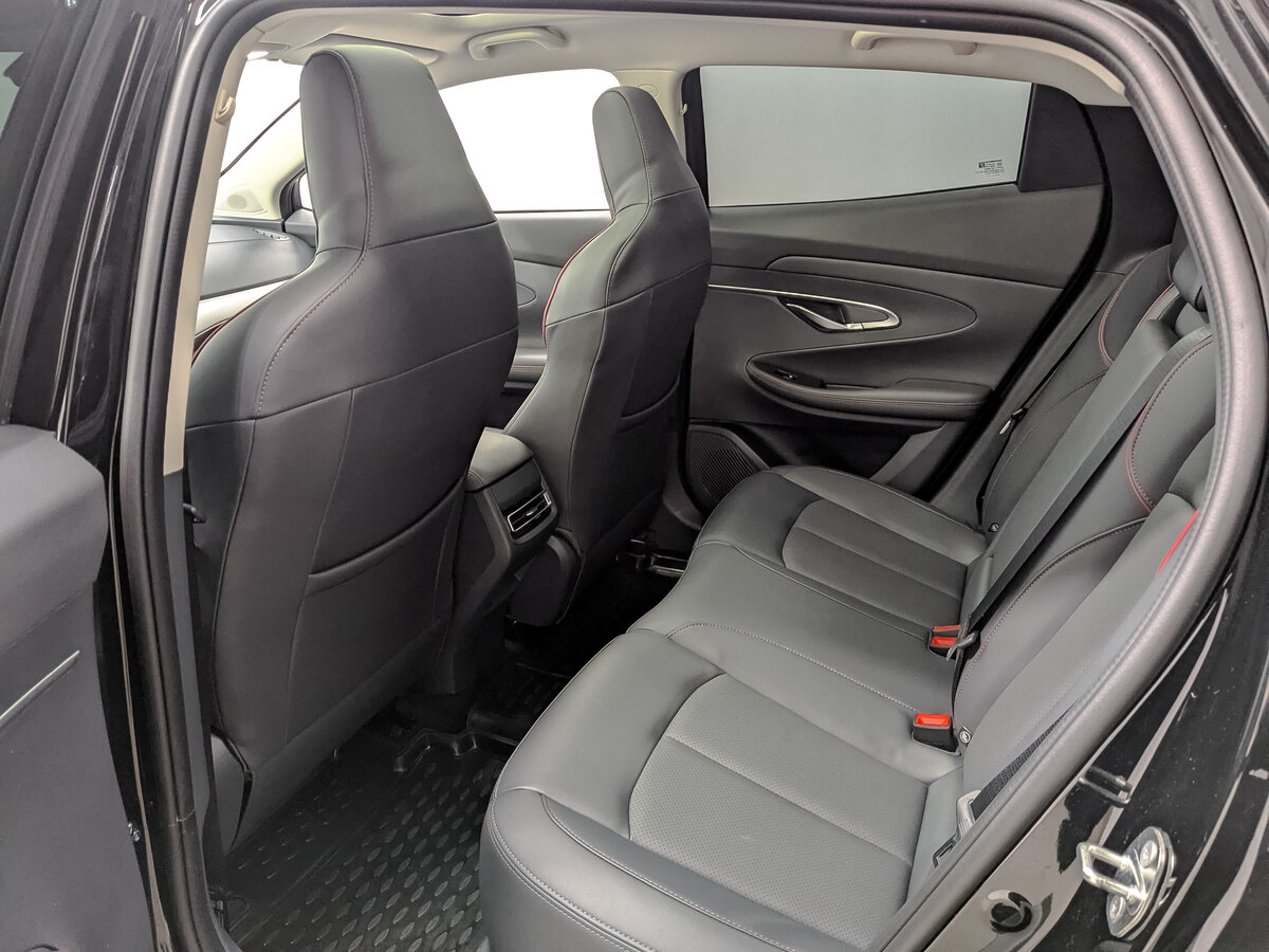 Changan UNI-T с пробегом — 2024 год. Фото: #17