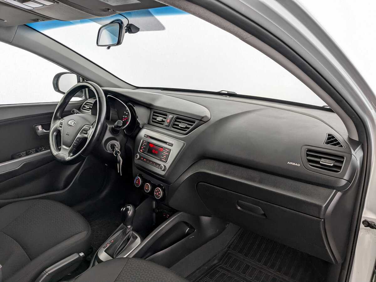Kia Rio с пробегом — 2017 год. Фото: #10