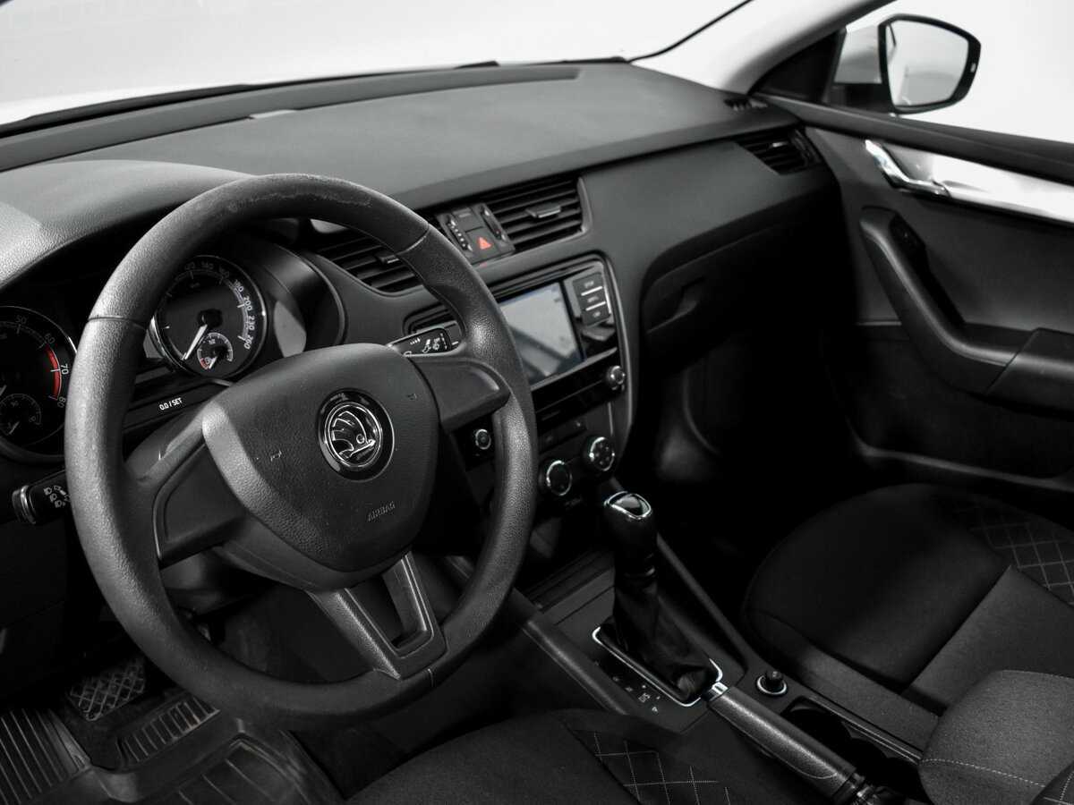 Skoda Octavia с пробегом — 2019 год. Фото: #8