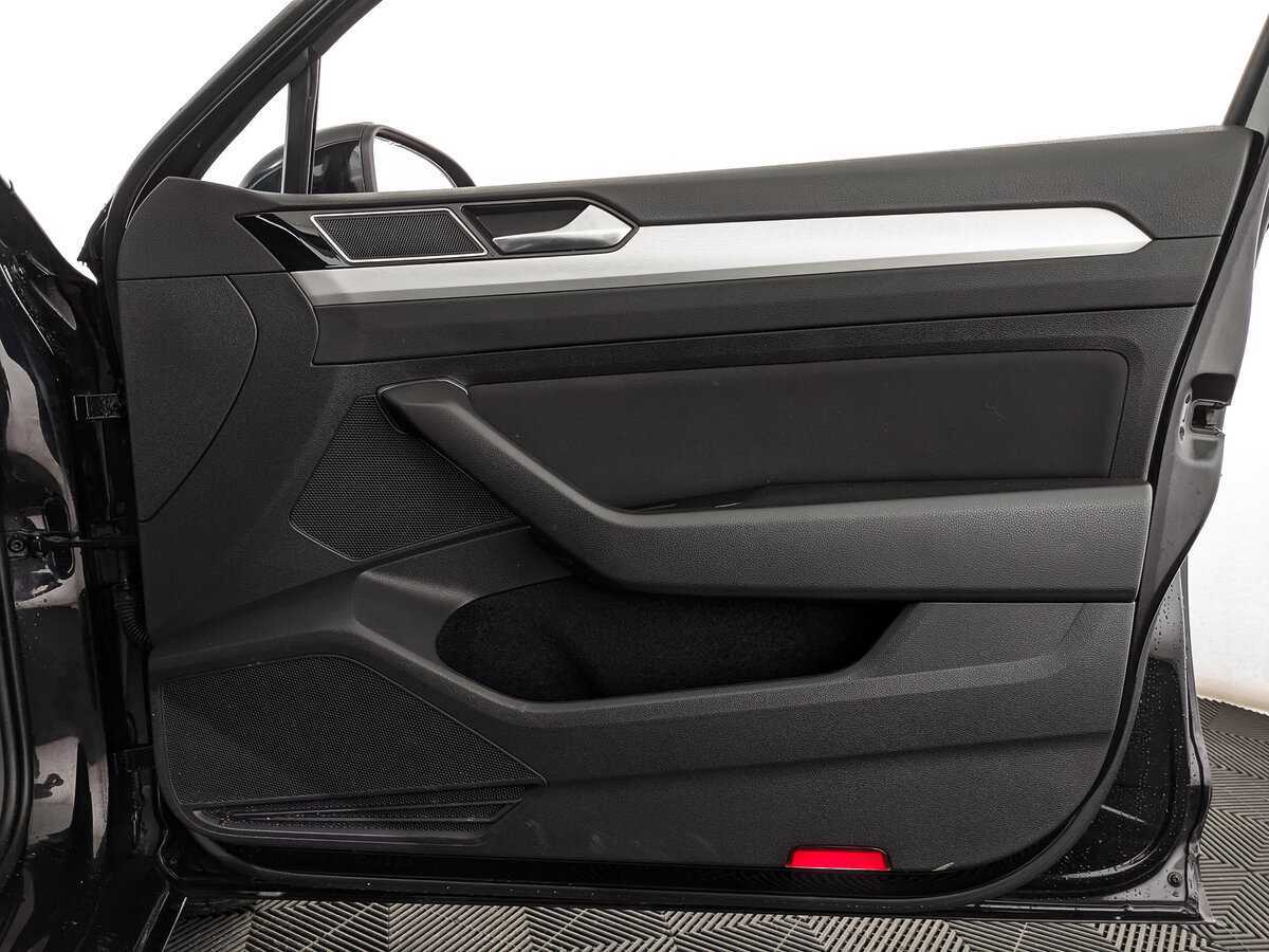 Volkswagen Passat с пробегом — 2018 год. Фото: #20