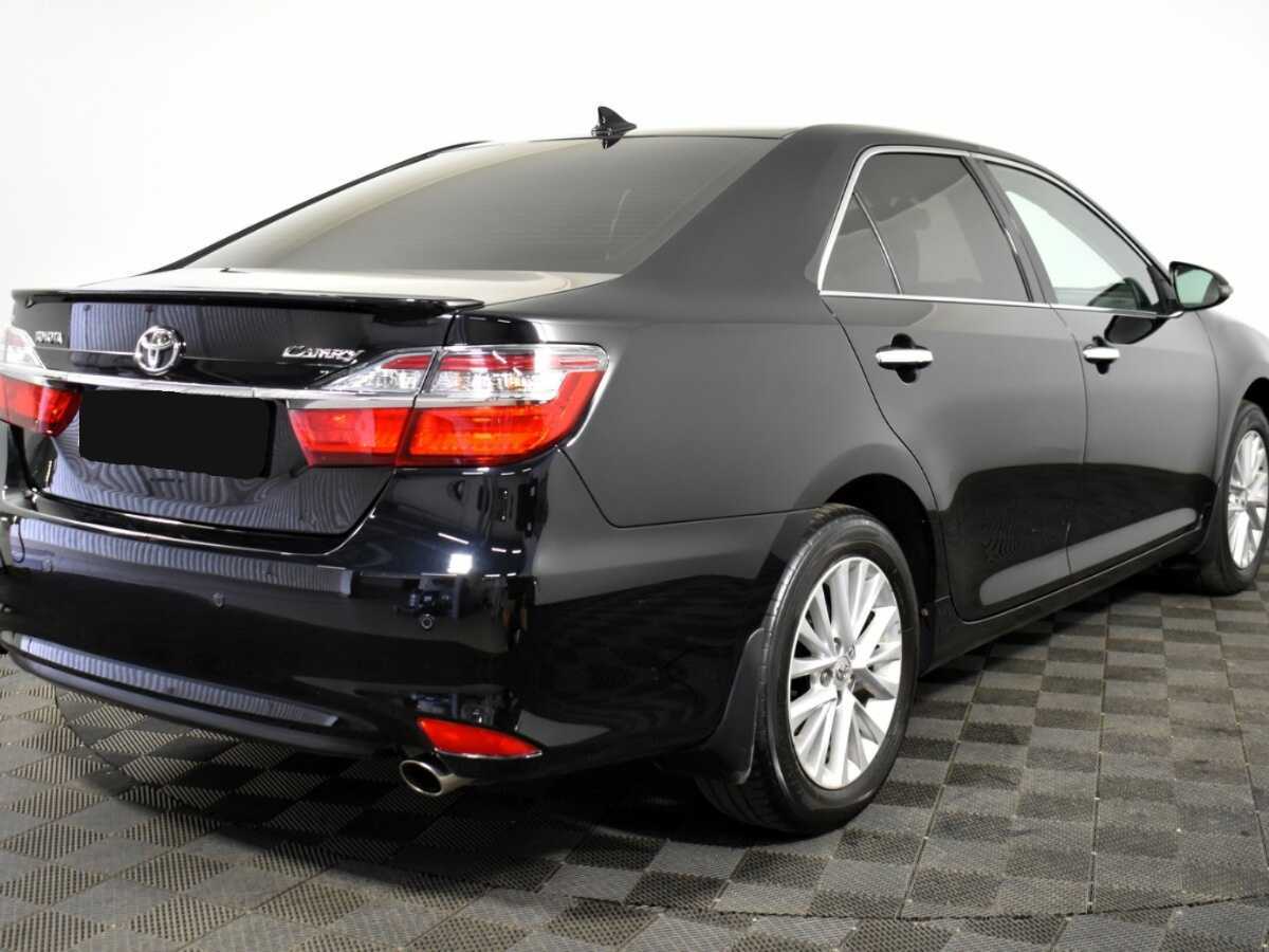 Toyota Camry с пробегом — 2015 год. Фото: #3