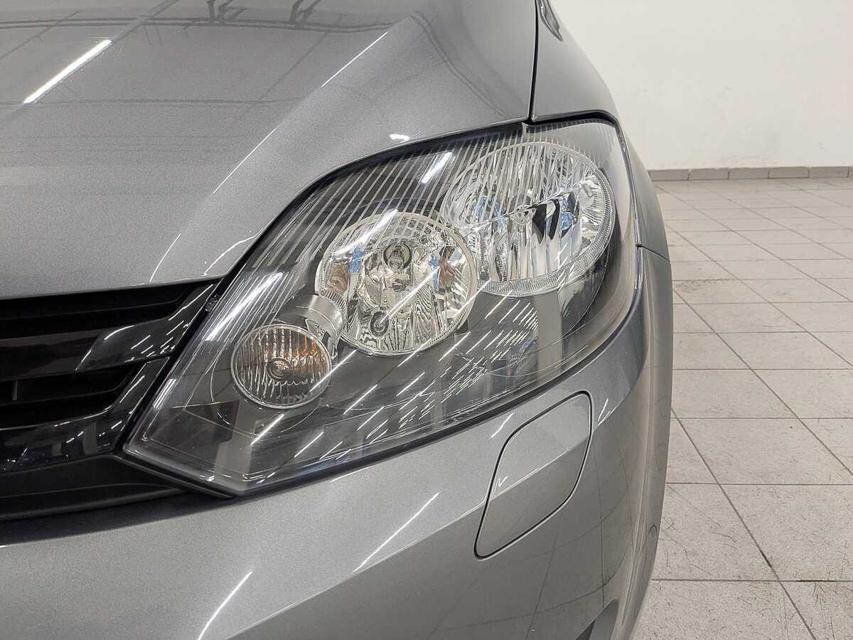 Volkswagen Golf Plus с пробегом — 2012 год. Фото: #10