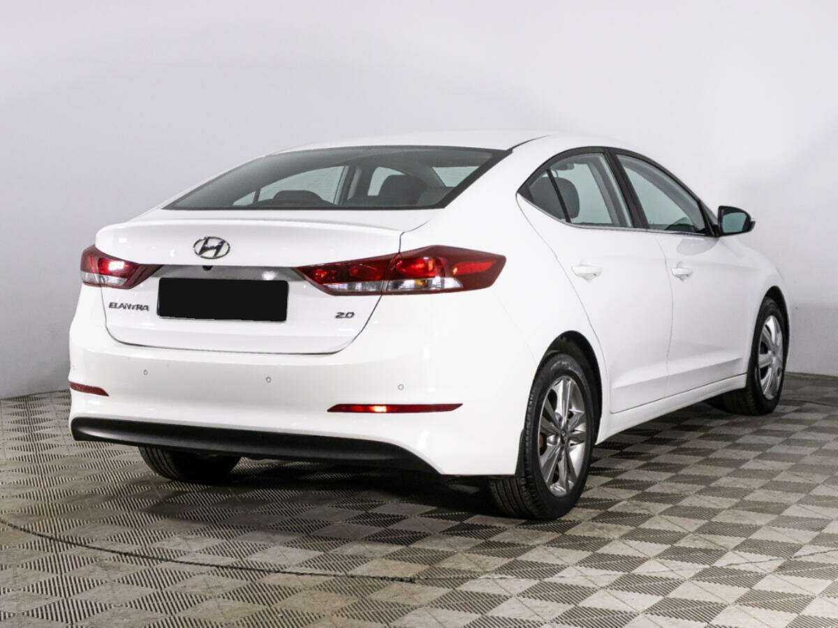 Hyundai Elantra с пробегом — 2016 год. Фото: #4