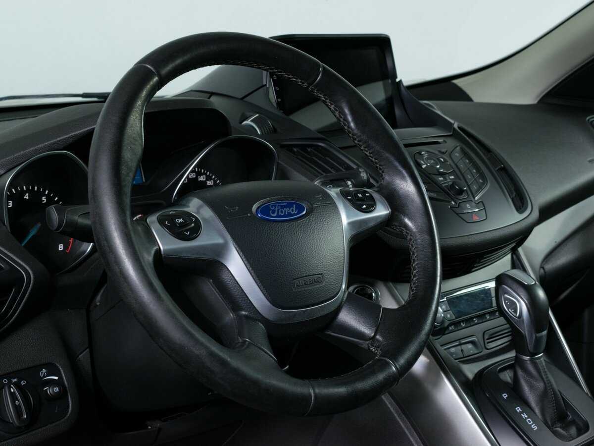 Ford Kuga с пробегом — 2014 год. Фото: #11
