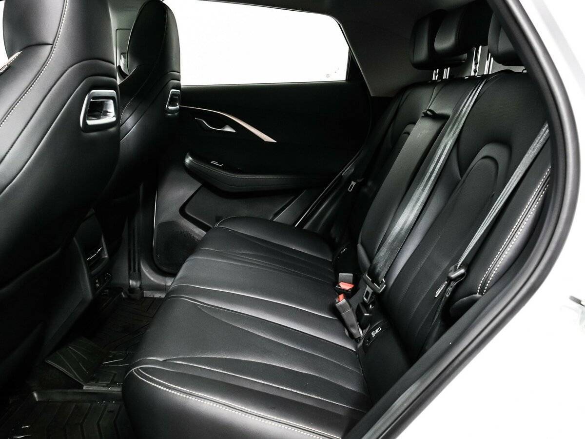 OMODA C5 с пробегом — 2023 год. Фото: #11