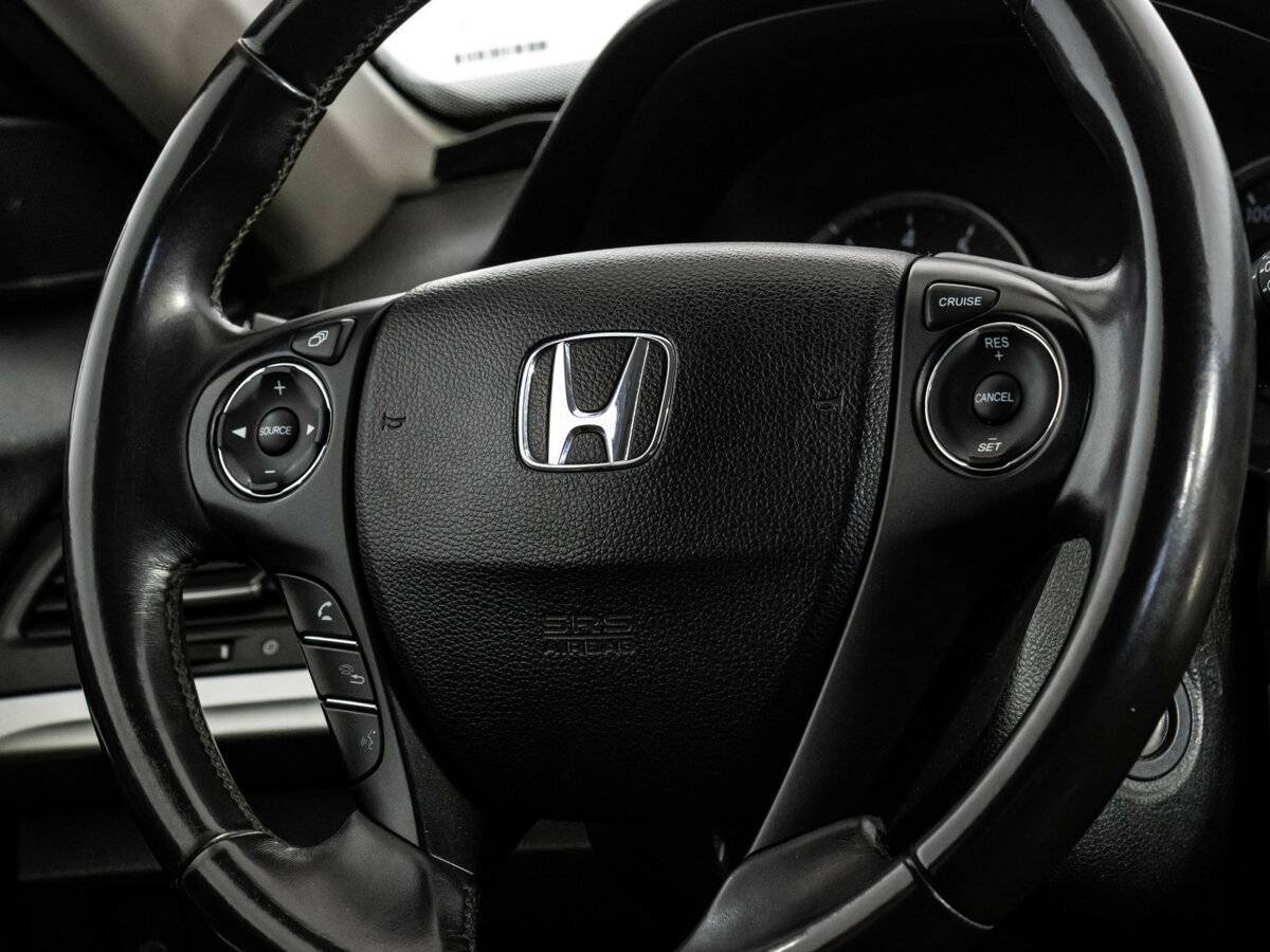 Honda Crosstour с пробегом — 2013 год. Фото: #12