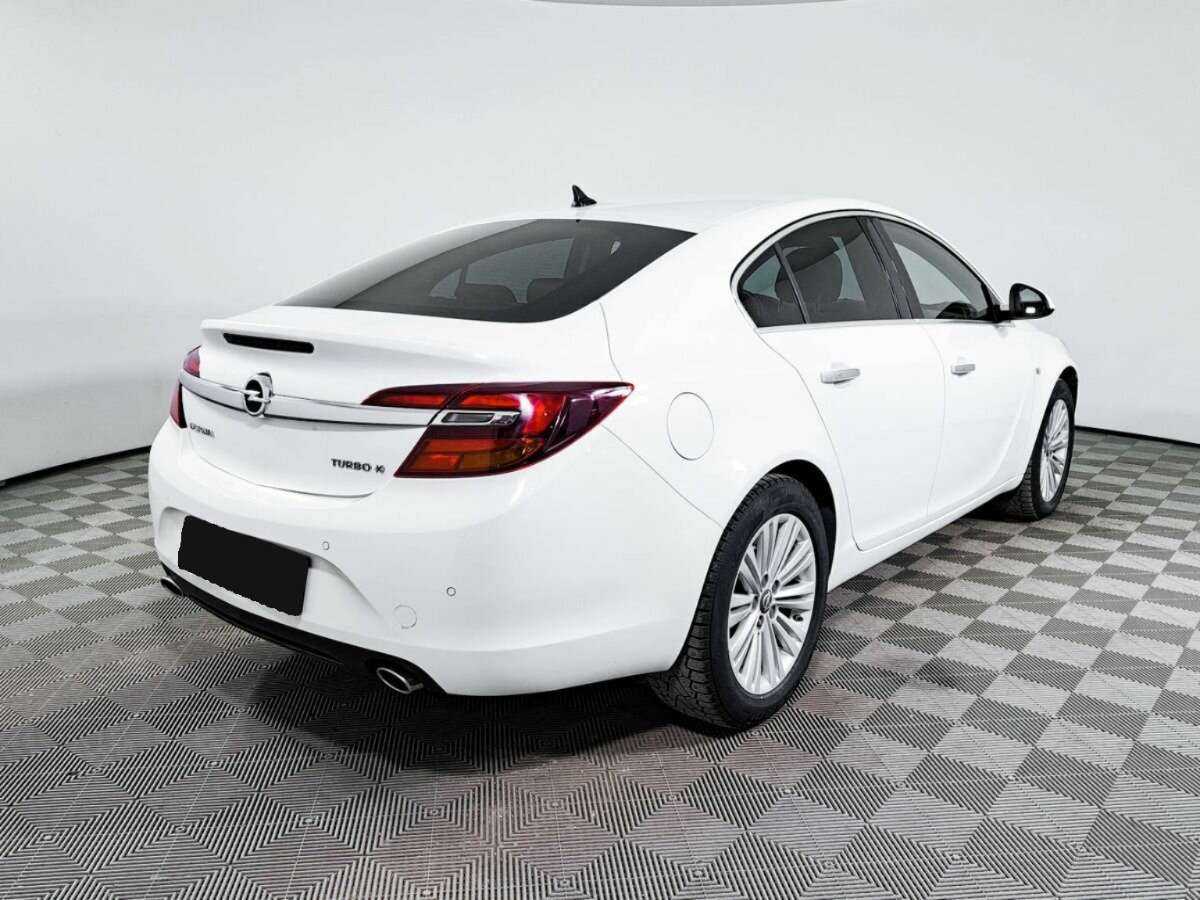 Opel Insignia с пробегом — 2014 год. Фото: #3