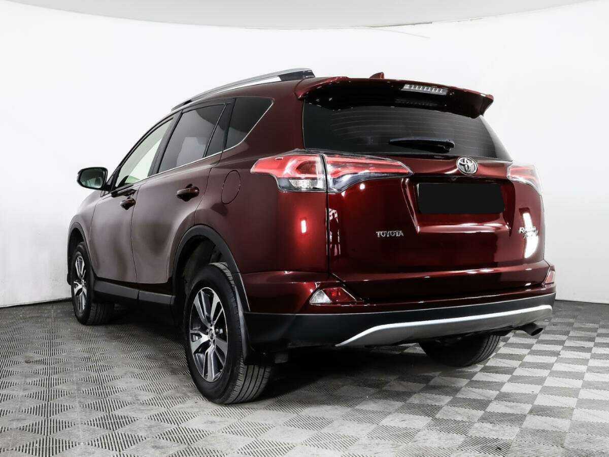 Toyota RAV4 с пробегом — 2016 год. Фото: #6