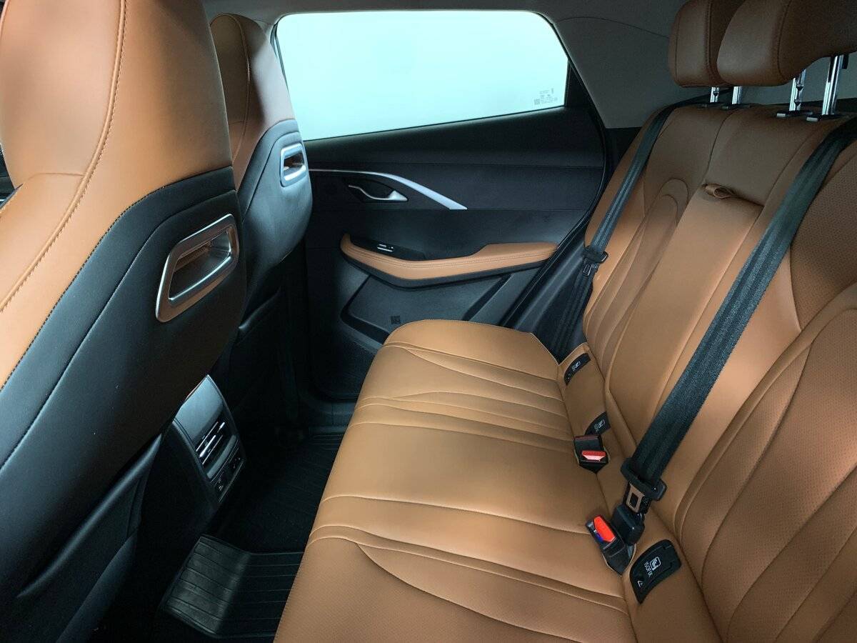 OMODA C5 с пробегом — 2023 год. Фото: #18