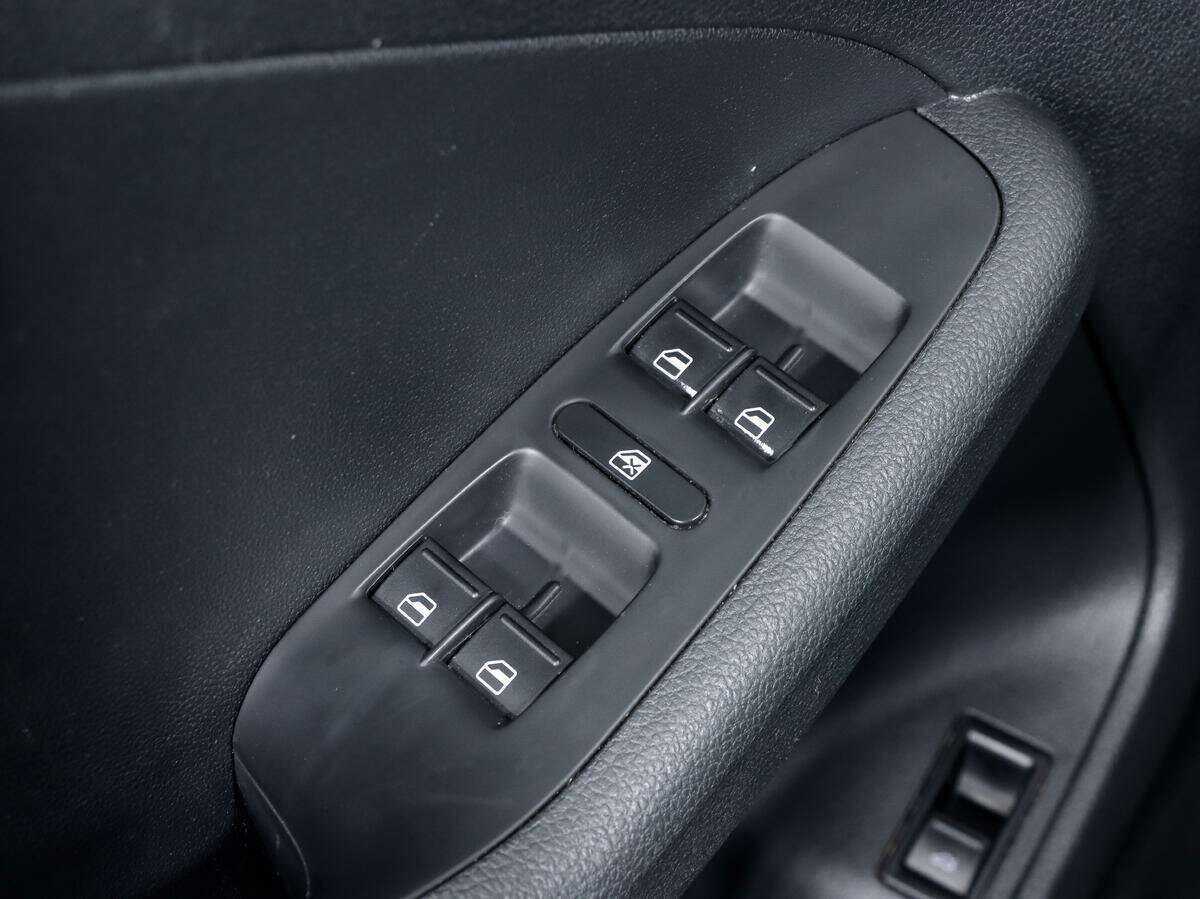 Volkswagen Jetta с пробегом — 2015 год. Фото: #12