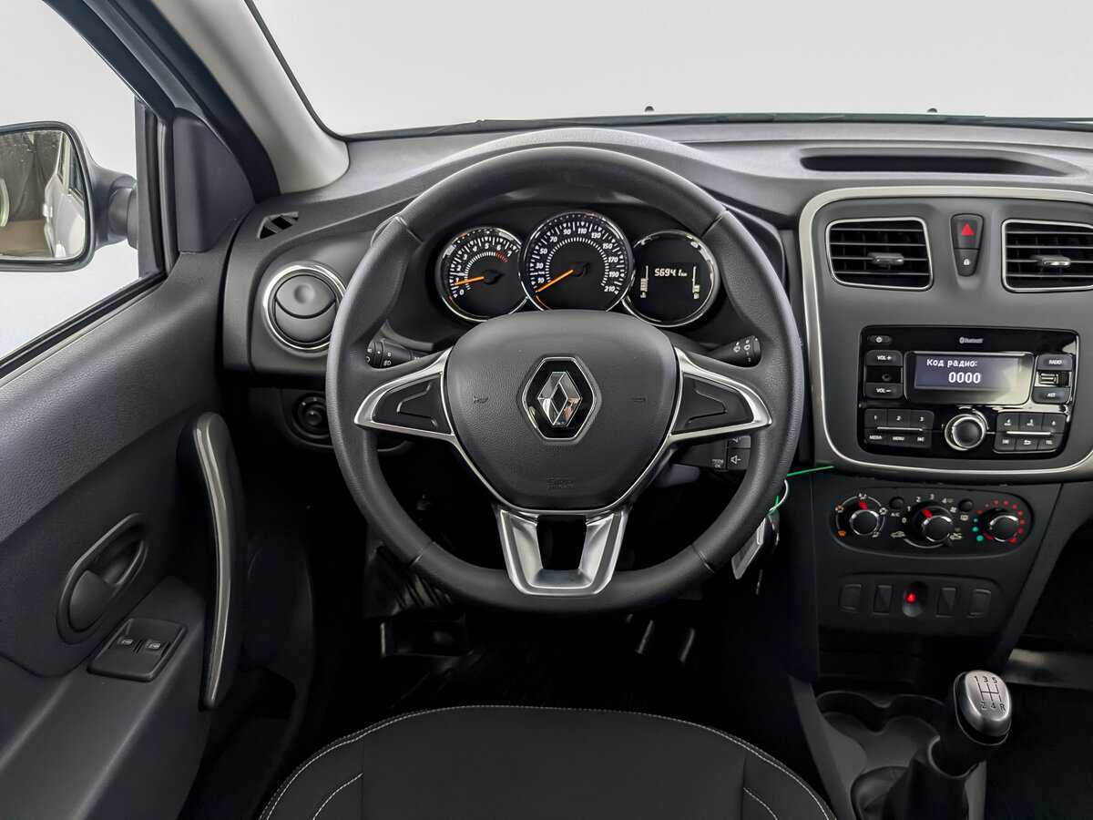 Renault Sandero с пробегом — 2021 год. Фото: #18