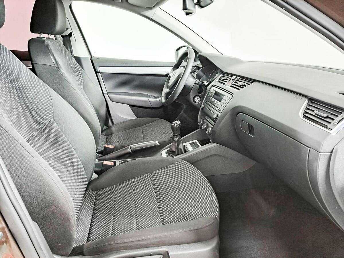 Skoda Octavia с пробегом — 2014 год. Фото: #7