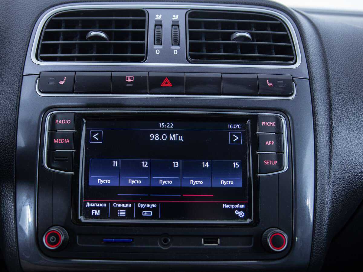 Volkswagen Polo с пробегом — 2019 год. Фото: #16