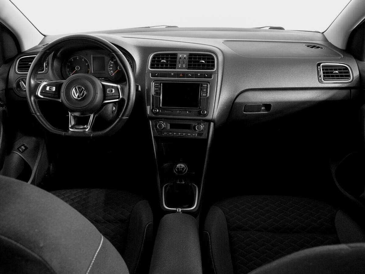 Volkswagen Polo с пробегом — 2020 год. Фото: #11