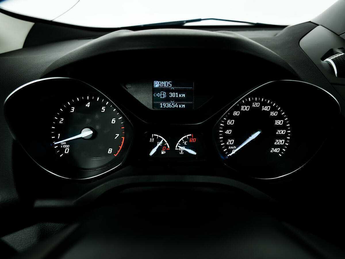 Ford Kuga с пробегом — 2016 год. Фото: #9