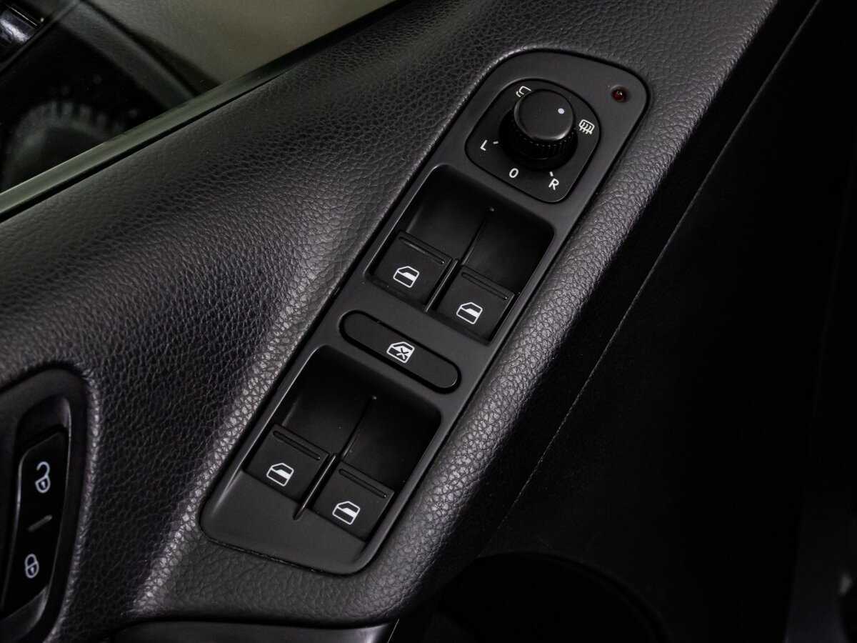 Volkswagen Tiguan с пробегом — 2015 год. Фото: #14