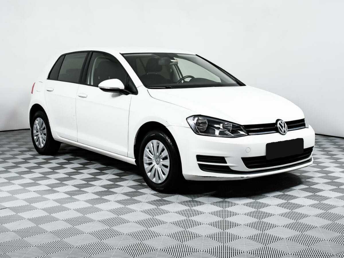 Volkswagen Golf с пробегом — 2015 год. Фото: #2