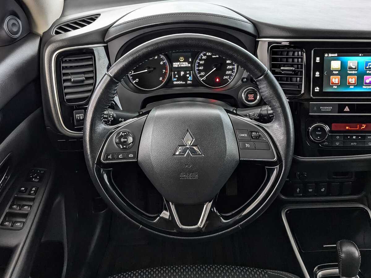 Mitsubishi Outlander с пробегом — 2019 год. Фото: #17