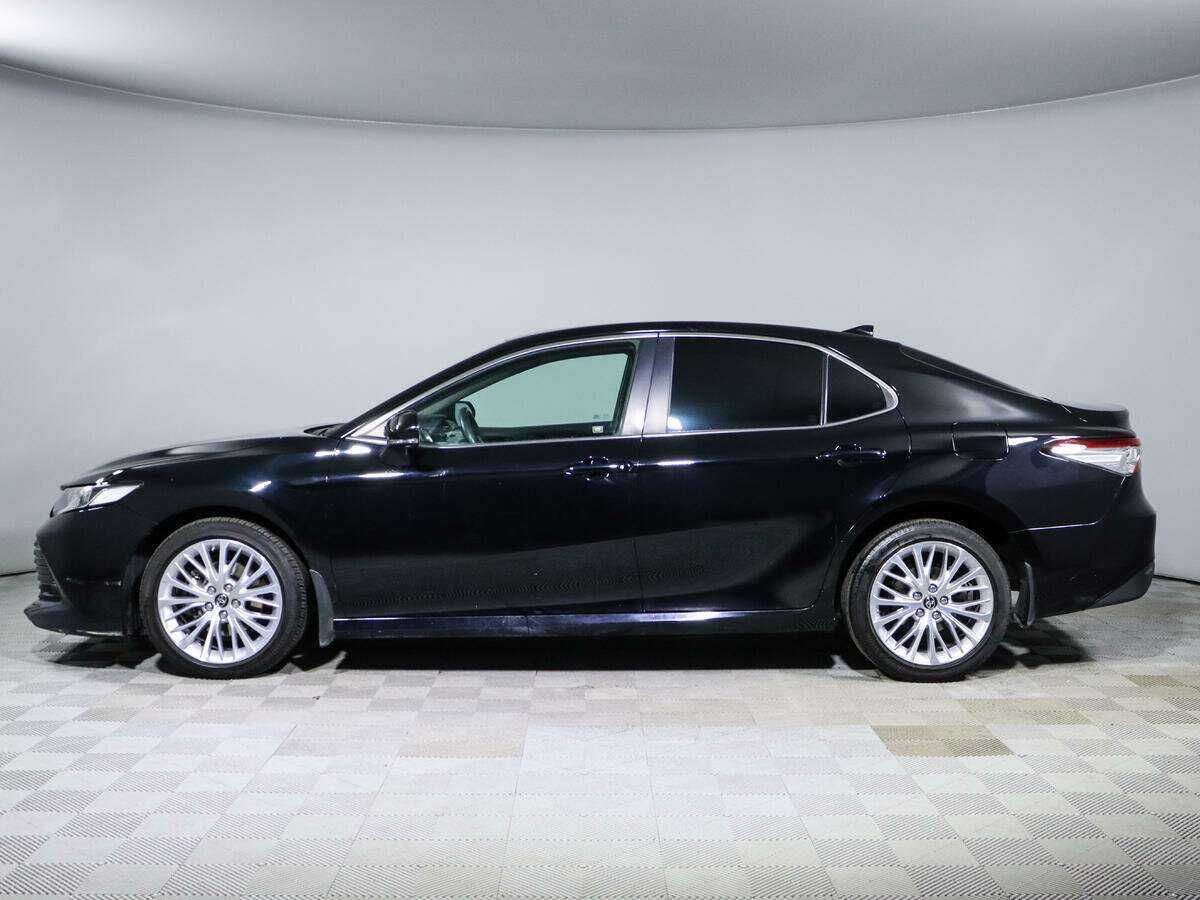 Toyota Camry с пробегом — 2021 год. Фото: #7