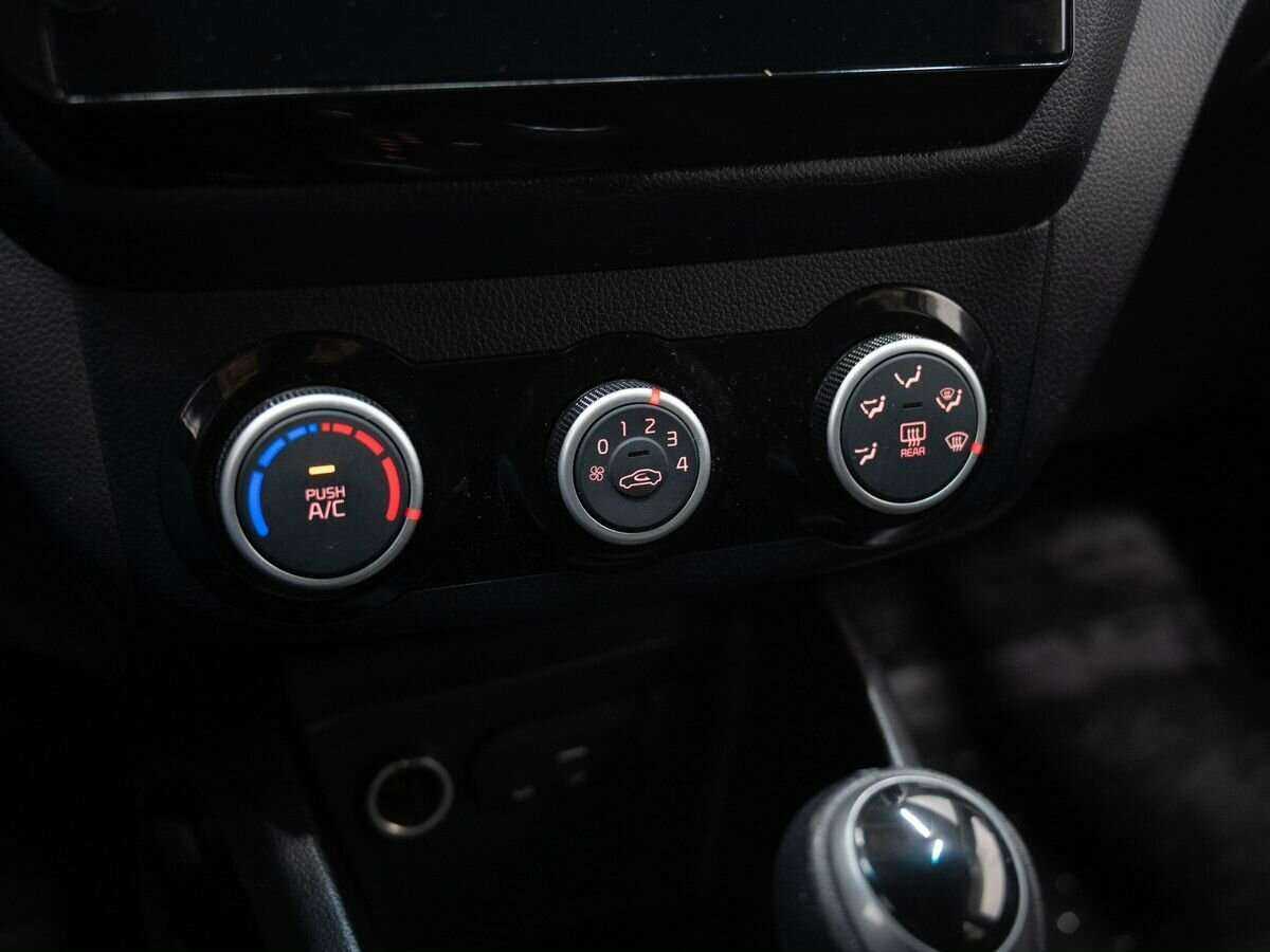 Kia Rio с пробегом — 2017 год. Фото: #21