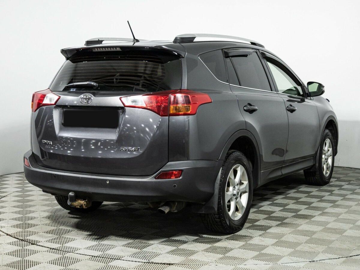 Toyota RAV4 с пробегом — 2014 год. Фото: #4