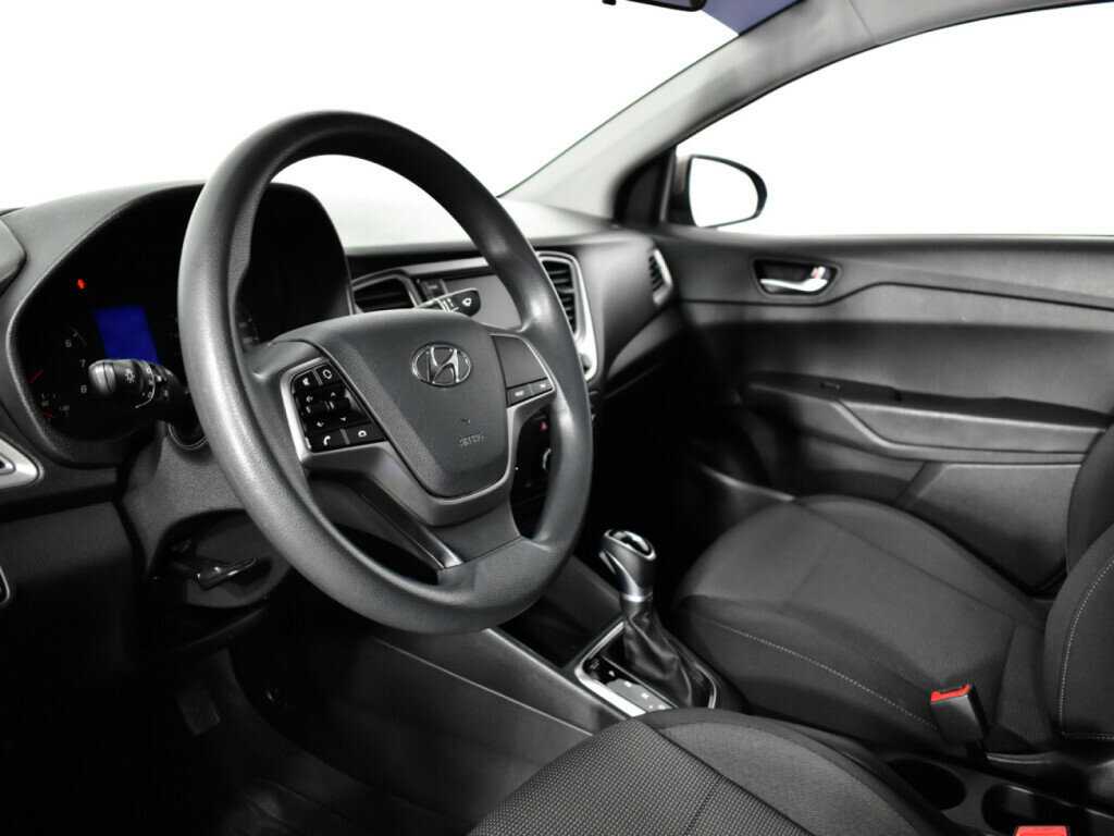 Hyundai Solaris с пробегом — 2020 год. Фото: #12