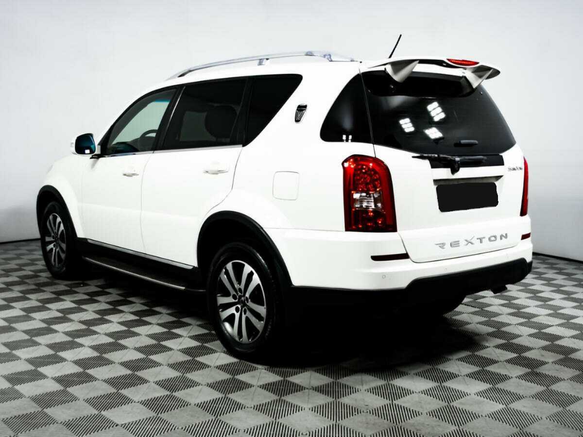 SsangYong Rexton с пробегом — 2013 год. Фото: #6