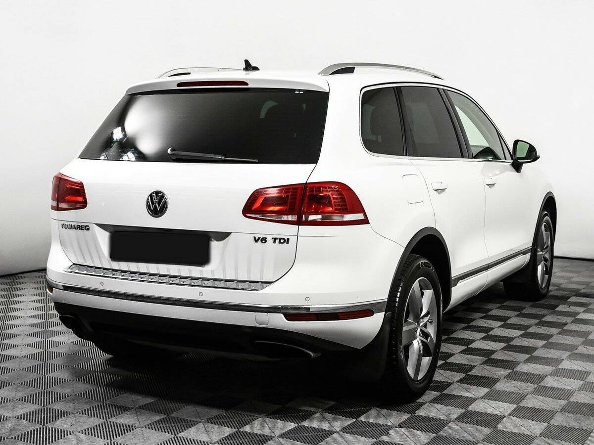 Volkswagen Touareg с пробегом — 2014 год. Фото: #4